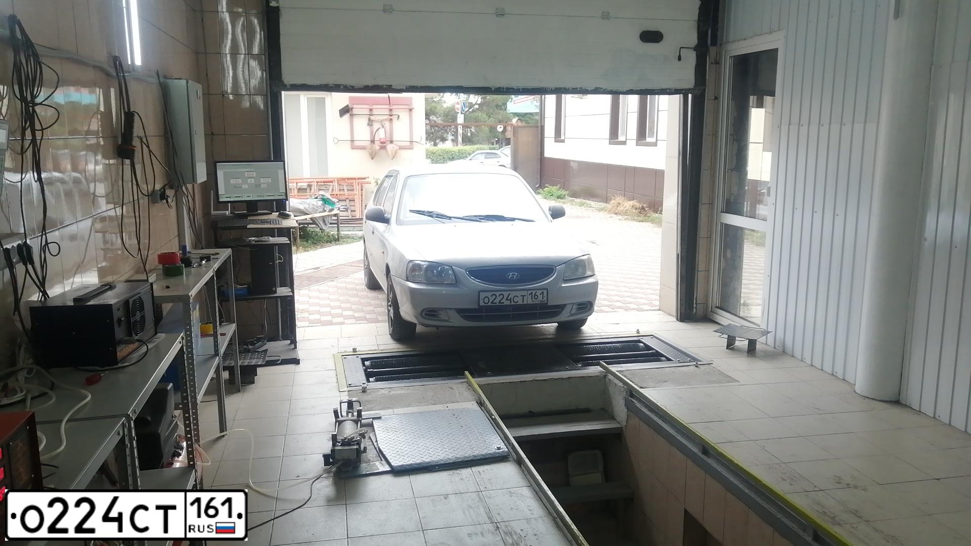 Фото автомобиля TAGAZ ACCENT, 2005 — госномер У282ВА57. Цвет: Серебристый