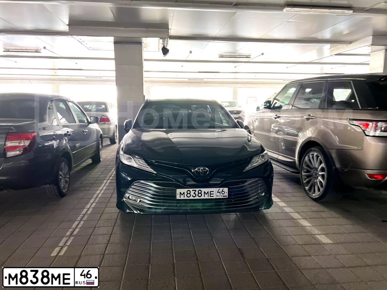 Фото автомобиля TOYOTA CAMRY, 2019 — госномер М838МЕ46. Цвет: ТЕМНО-СИНИЙ МЕТАЛЛИК