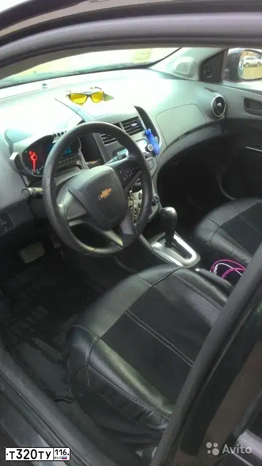 Фото автомобиля CHEVROLET AVEO, 2013 — госномер Т320ТУ116. Цвет: ЧЕРНЫЙ МЕТАЛЛИК