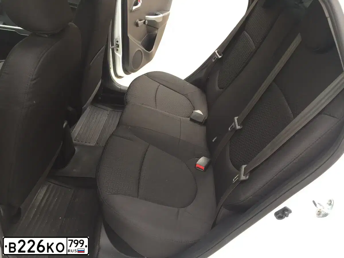 Фото автомобиля KIA RIO, 2016 — госномер У094СА71. Цвет: Белый