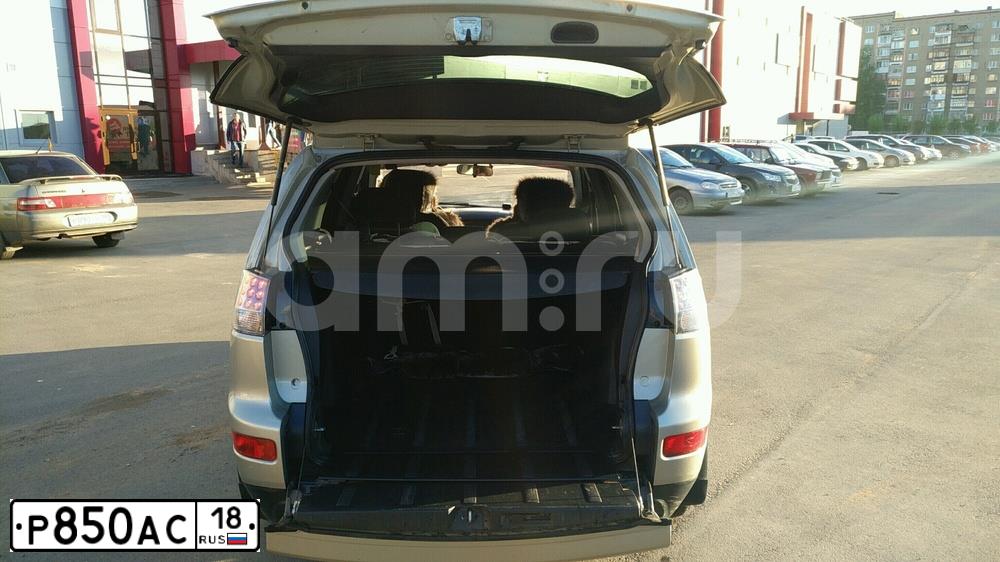 Фото автомобиля MITSUBISHI OUTLANDER, 2008 — госномер Р222ВХ116. Цвет: БЕЖЕВЫЙ
