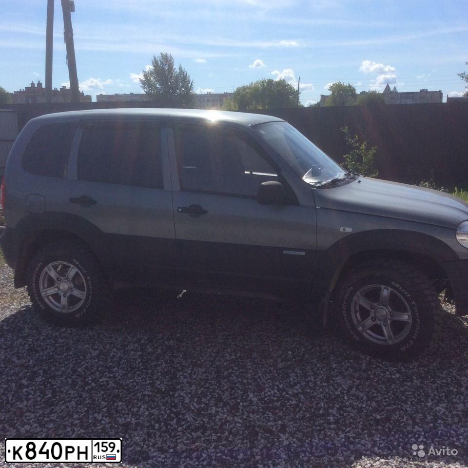 Фото автомобиля CHEVROLET NIVA, 2011 — госномер Н041ТР159. Цвет: ТЕМНО-СЕРЫЙ МЕТАЛЛИК