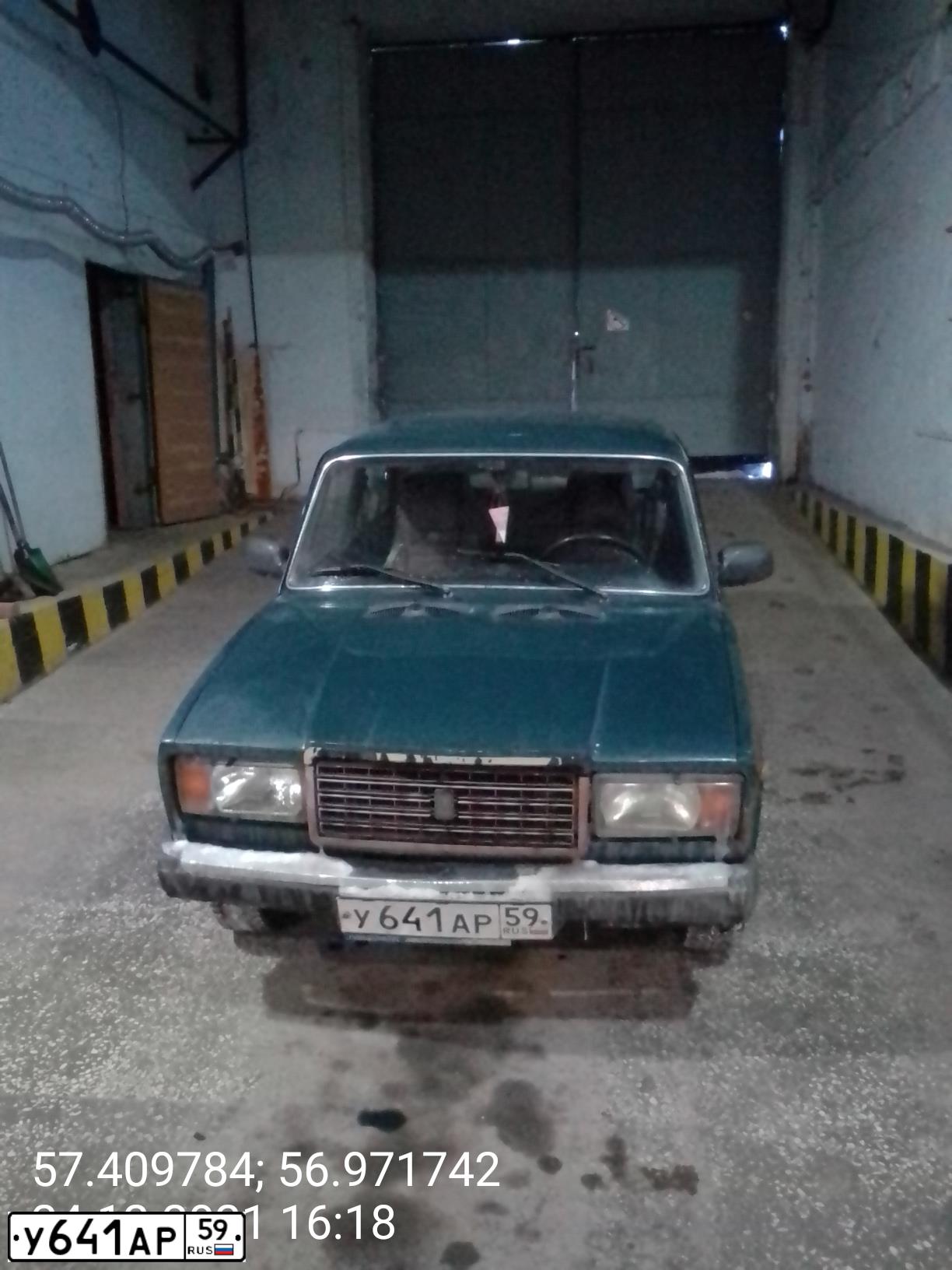 Фото автомобиля LADA 2107, 2000 — госномер У641АР59. Цвет: СИНЕ-ЗЕЛЕНЫЙ