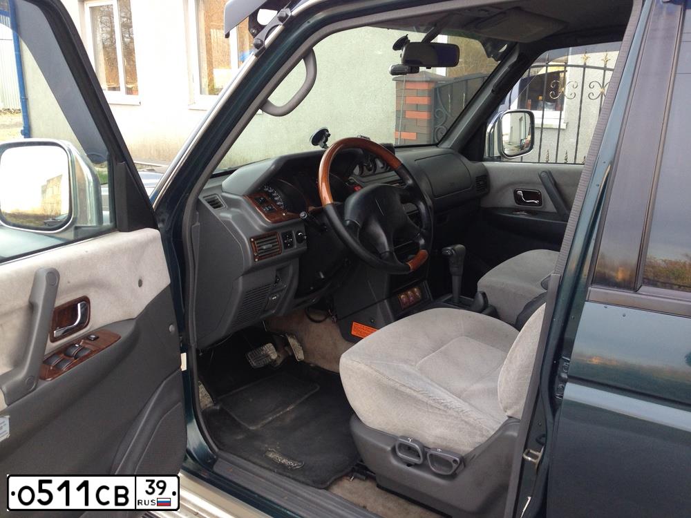 Фото автомобиля MITSUBISHI PAJERO, 1999 — госномер О511СВ39. Цвет: ЗЕЛЕНЫЙ