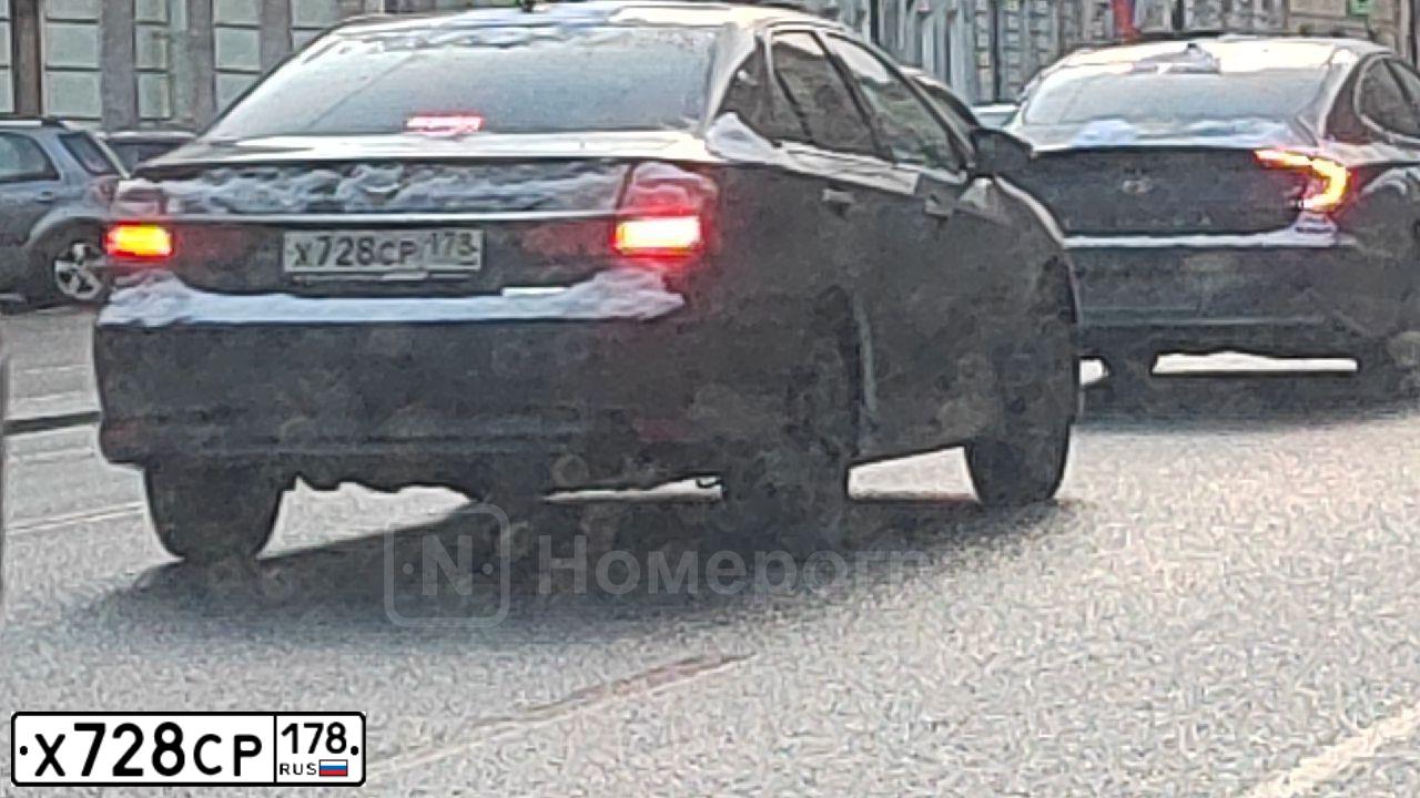 Фото автомобиля TOYOTA CAMRY, 2017 — госномер А555УЕ116. Цвет: ЧЕРНЫЙ МЕТАЛЛИК