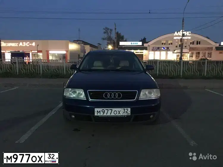 Фото автомобиля AUDI A6, 2000 — госномер М977ОХ32. Цвет: синий