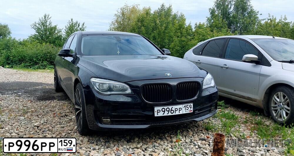 Фото автомобиля BMW SERIE 7, 2012 — госномер В043НХ77. Цвет: ЧЕРНЫЙ