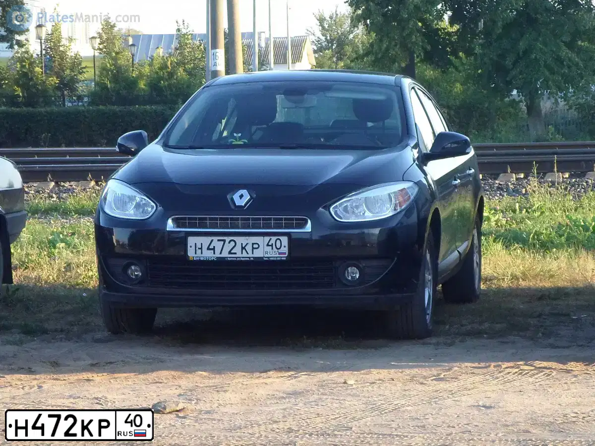 Фото автомобиля RENAULT FLUENCE, 2012 — госномер Н122СН32. Цвет: ЧЕРНЫЙ
