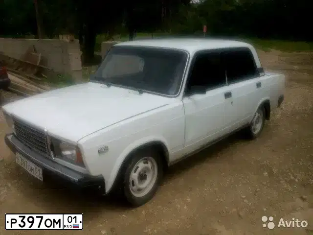 Фото автомобиля LADA 2107, 2007 — госномер Р125НН93. Цвет: ЯРКО-БЕЛЫЙ
