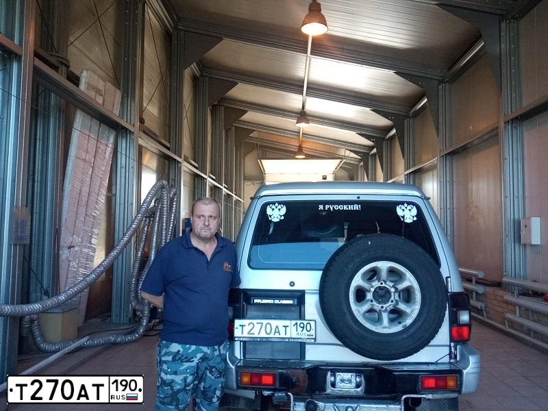 Фото автомобиля MITSUBISHI PAJERO, 2003 — госномер Х963ТА60. Цвет: СЕРЕБРИСТЫЙ