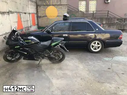 Фото автомобиля TOYOTA HIGHLANDER, 2002 — госномер Т031ВВ52. Цвет: ЧЕРНЫЙ