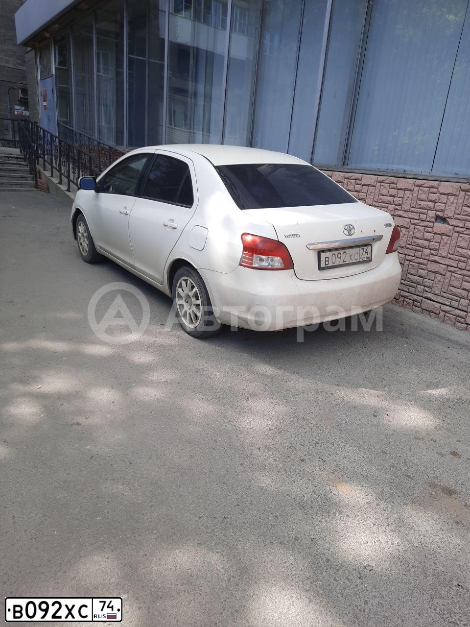 Фото автомобиля SUBARU OUTBACK, 2001 — госномер В741КЕ07. Цвет: Белый