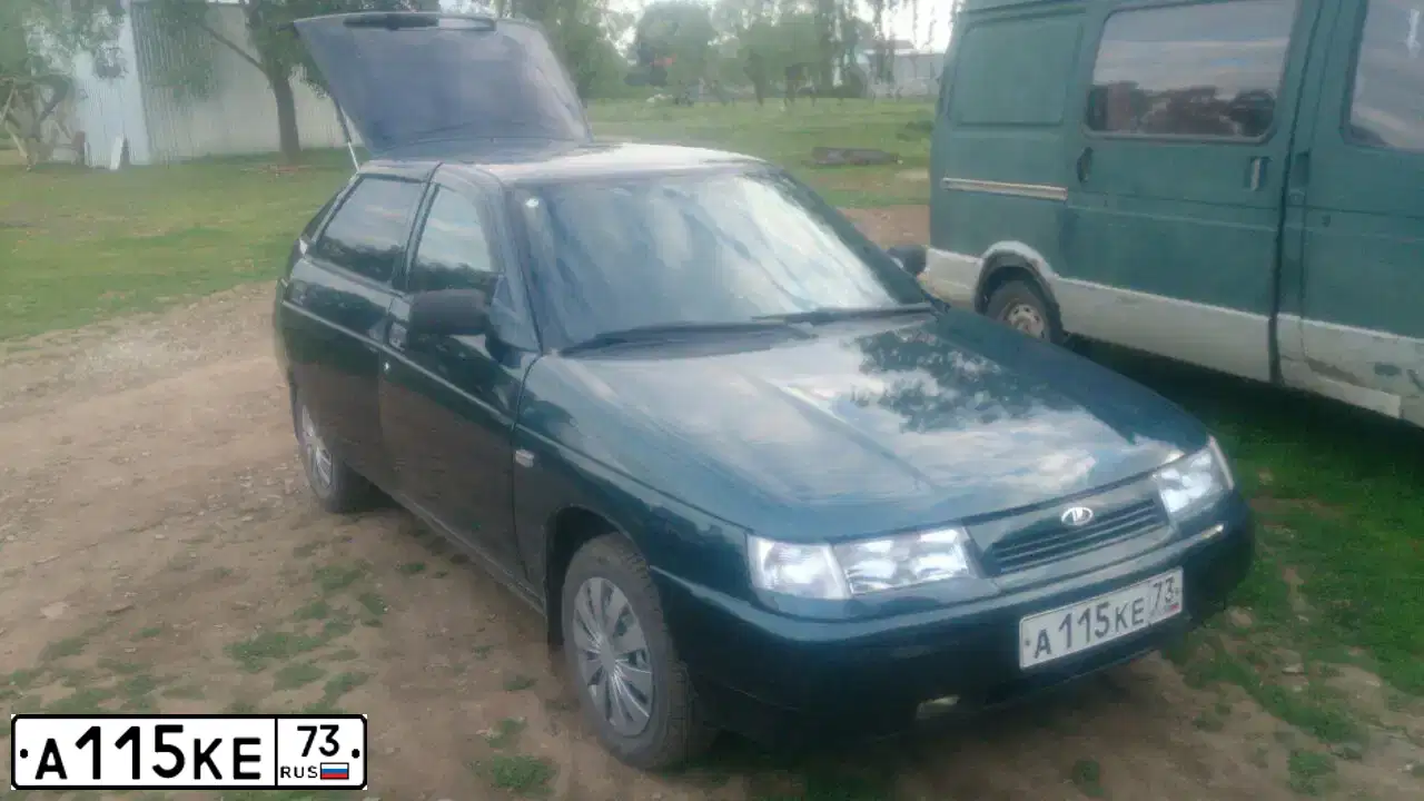 Фото автомобиля LADA 2112, 2006 — госномер Т418НЕ73