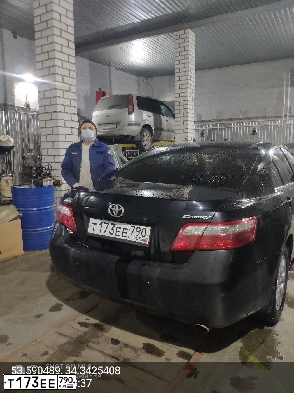 Фото автомобиля TOYOTA CAMRY, 2007 — госномер О813ВО32. Цвет: ЧЕРНЫЙ