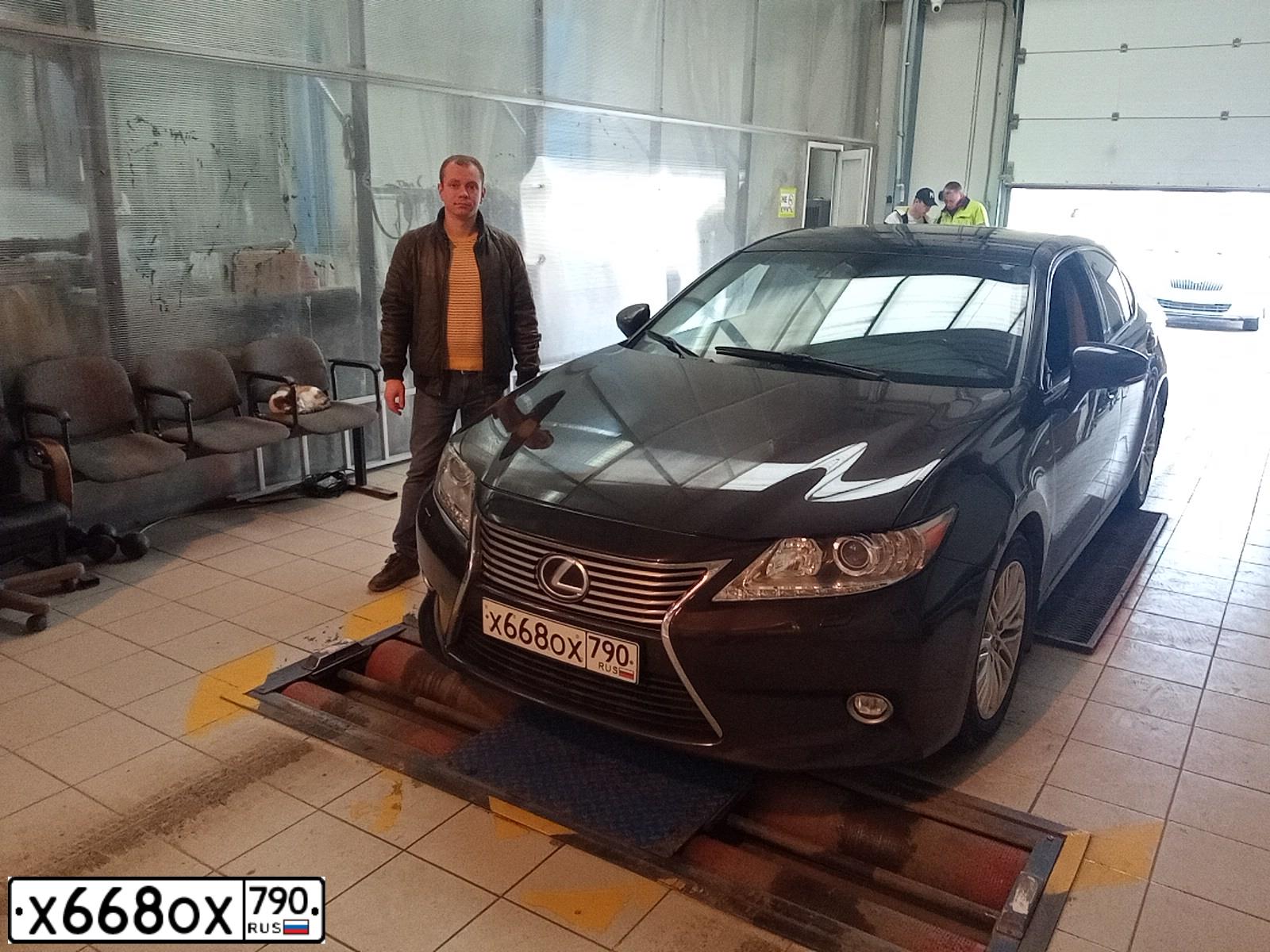 Фото автомобиля LEXUS ES, 2015 — госномер О797ОО50. Цвет: бронзовый