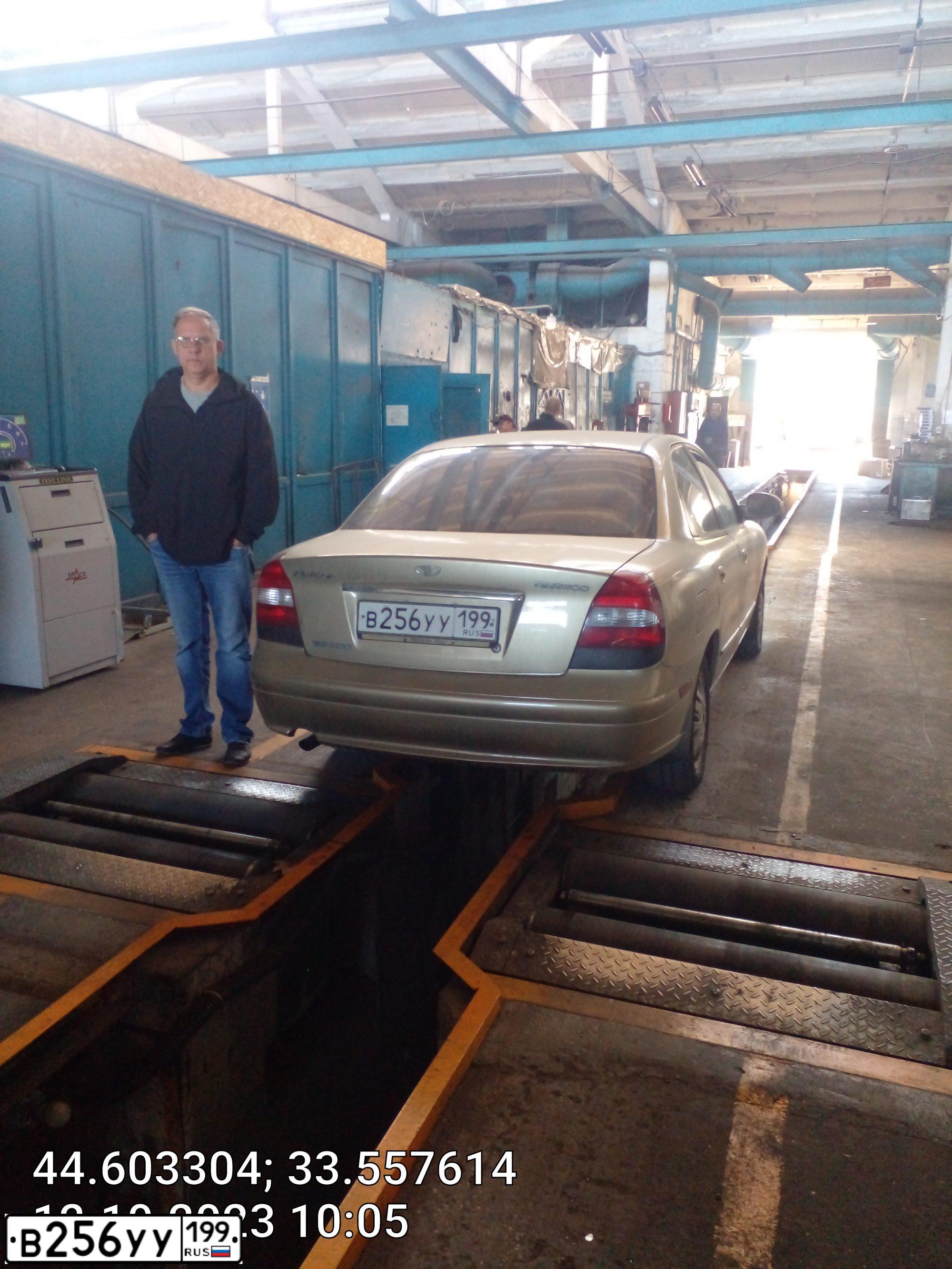 Фото автомобиля DAEWOO NUBIRA, 2000 — госномер Х844АА154. Цвет: ЗОЛОТИСТЫЙ