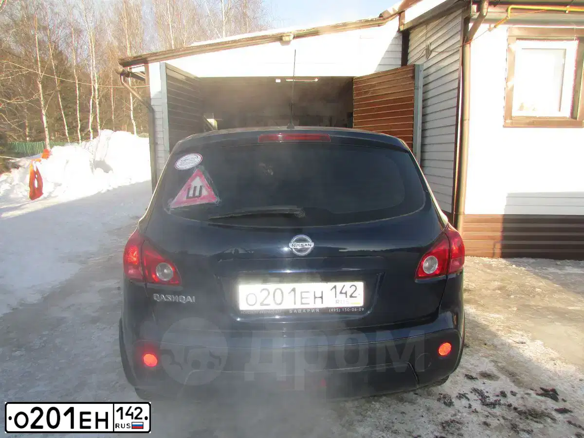 Фото автомобиля NISSAN QASHQAI, 2008 — госномер В255НК122. Цвет: ТЕМНО СИНИЙ