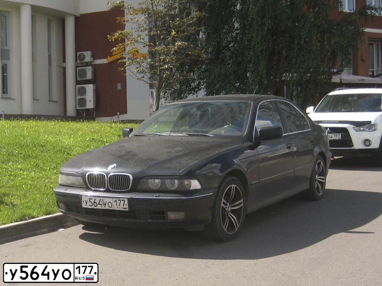 Фото автомобиля BMW SERIE 5, 2000 — госномер У564УО177. Цвет: ЧЕРНЫЙ