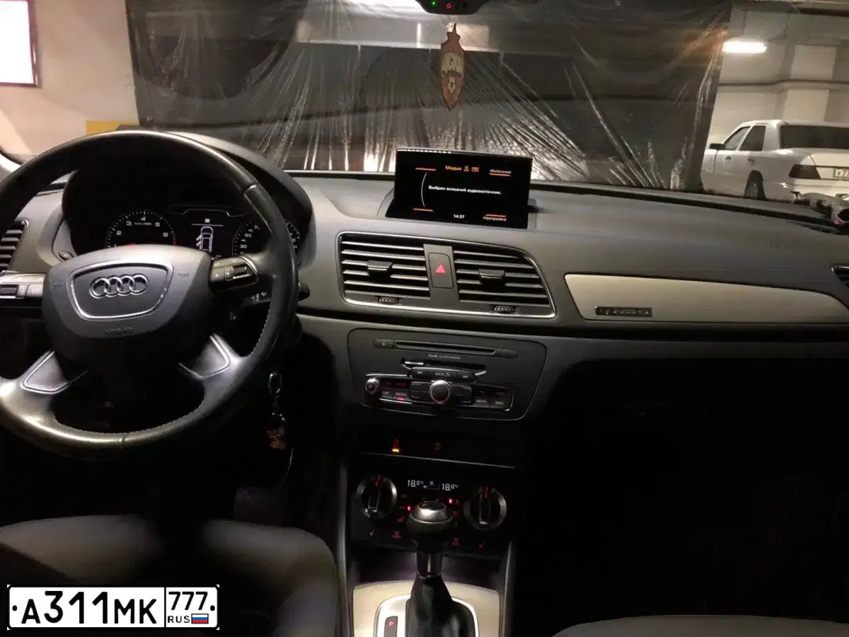 Фото автомобиля AUDI Q3, 2014 — госномер М202РУ161. Цвет: ЧЕРНЫЙ