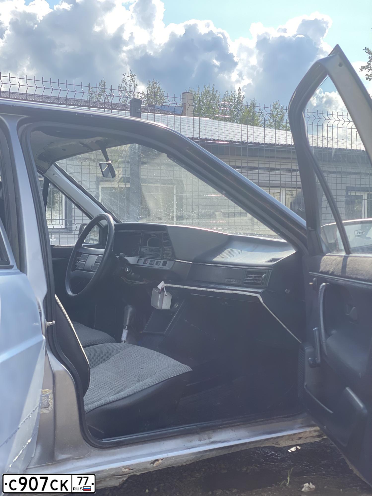 Фото автомобиля VOLKSWAGEN PASSAT, 1986 — госномер С907СК77. Цвет: ТЕМНО-СЕРЫЙ