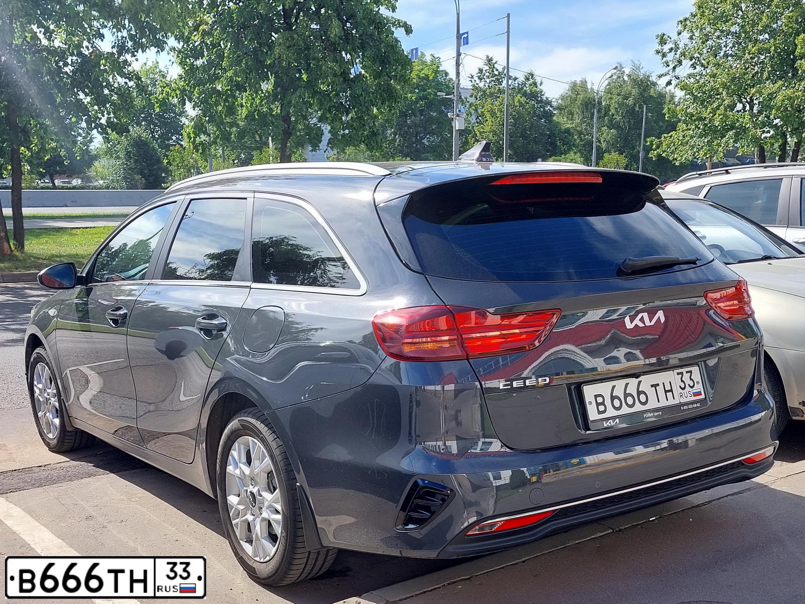 Фото автомобиля CHEVROLET TRAILBLAZER, 2007 — госномер В666ТН33. Цвет: Серебристый