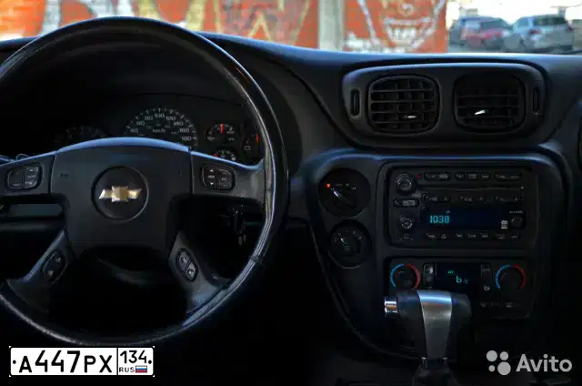 Фото автомобиля CHEVROLET TRAILBLAZER, 2007 — госномер А447РХ134. Цвет: СЕРЫЙ