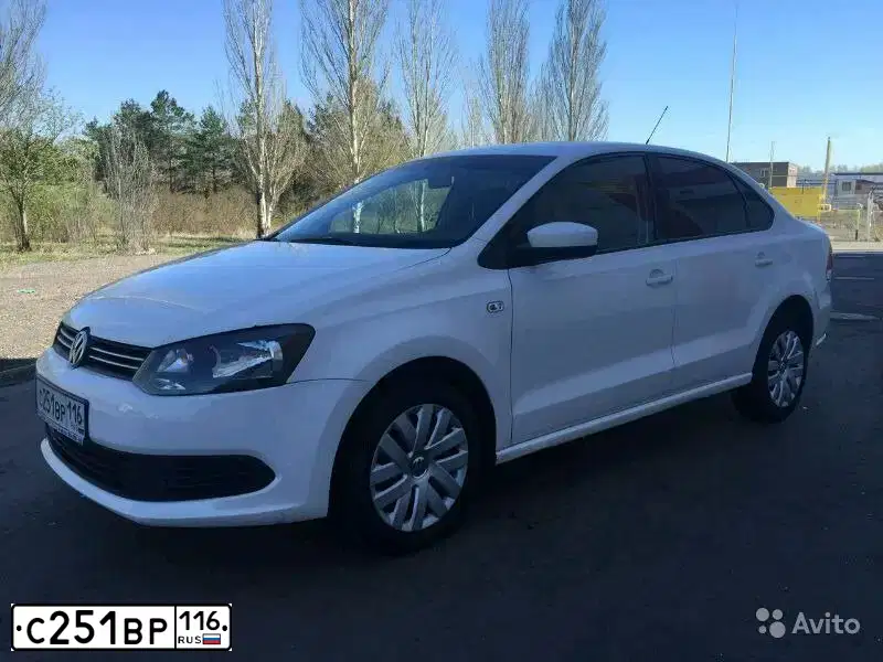 Фото автомобиля VOLKSWAGEN POLO, 2012 — госномер С251ВР116. Цвет: БЕЛЫЙ