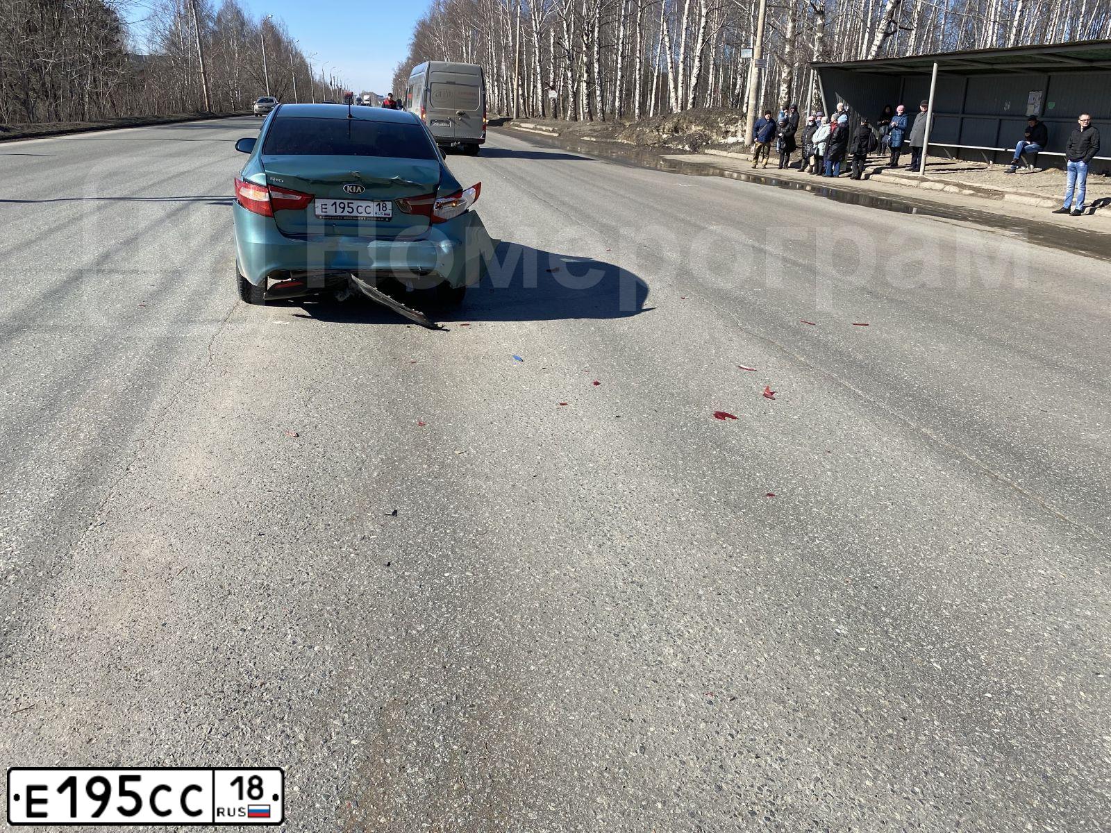 Фото автомобиля KIA RIO, 2013 — госномер М626ТТ18. Цвет: СВЕТЛО-ЗЕЛЕНЫЙ