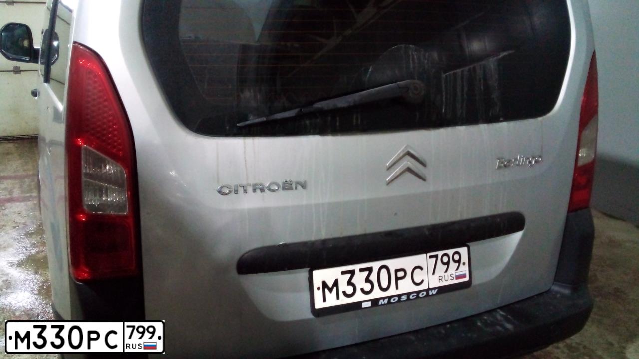 Фото автомобиля CITROEN BERLINGO, 2010 — госномер М330РС799. Цвет: СЕРЕБРИСТЫЙ