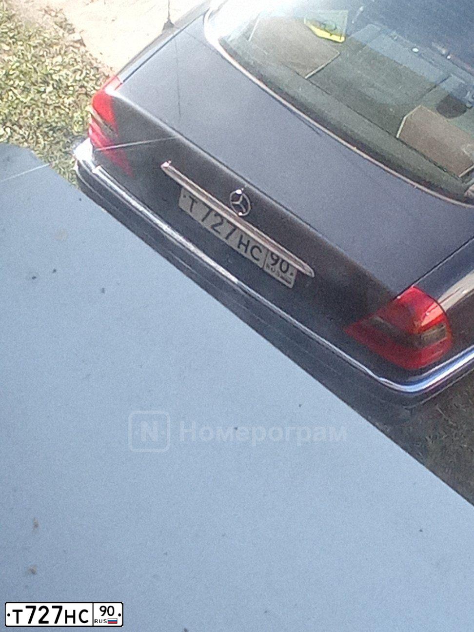 Фото автомобиля LADA 2104, 2003 — госномер Т727НС90. Цвет: ФИОЛЕТОВЫЙ