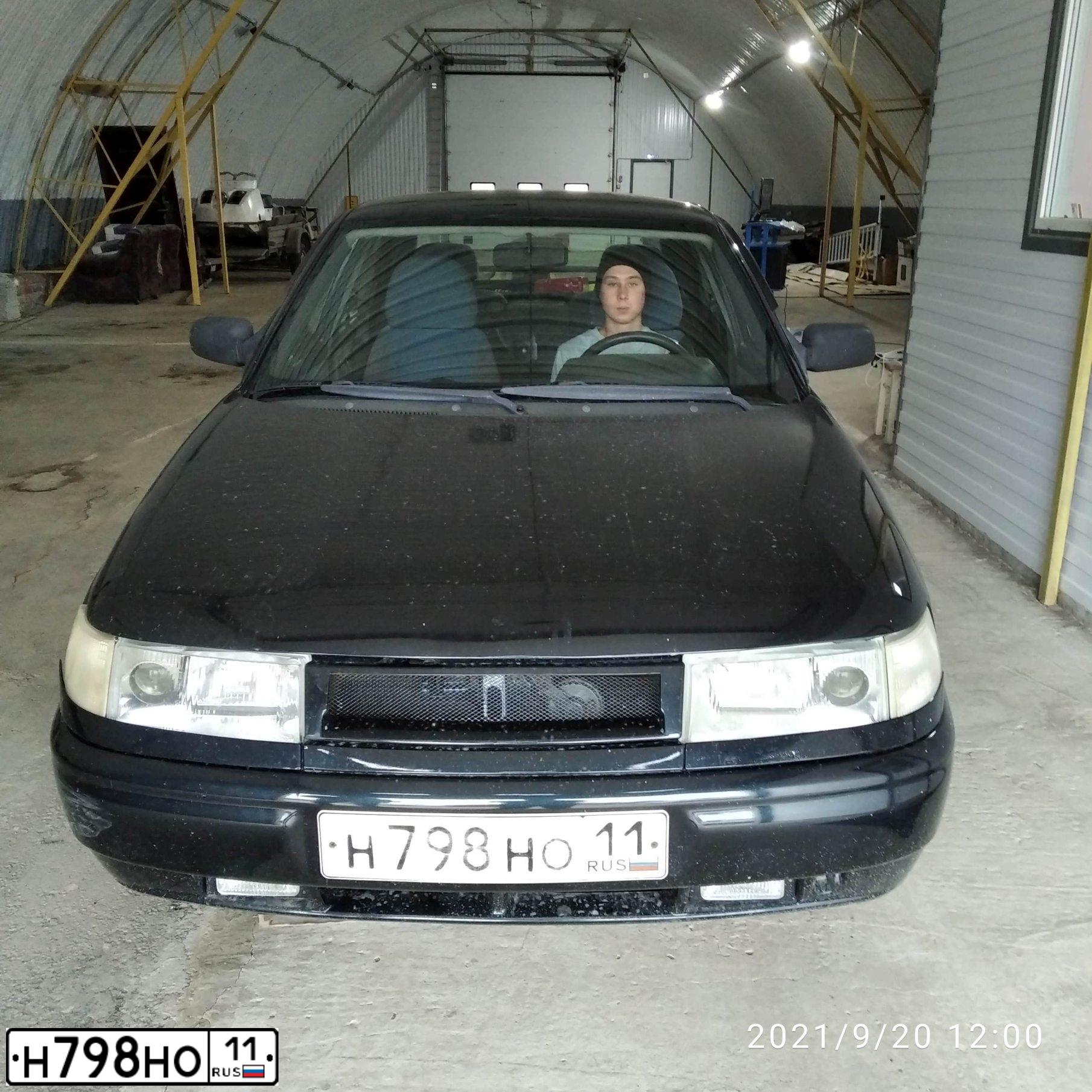 Фото автомобиля ВАЗ 21104, 2005 — госномер Р049СО11. Цвет: ГРАФИТОВЫЙ МЕТАЛЛИК