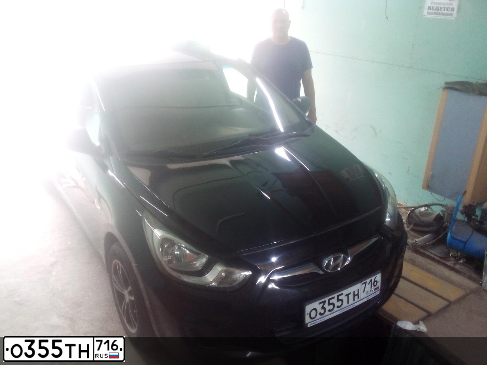 Фото автомобиля HYUNDAI SOLARIS, 2012 — госномер О355ТН716. Цвет: ЧЕРНЫЙ