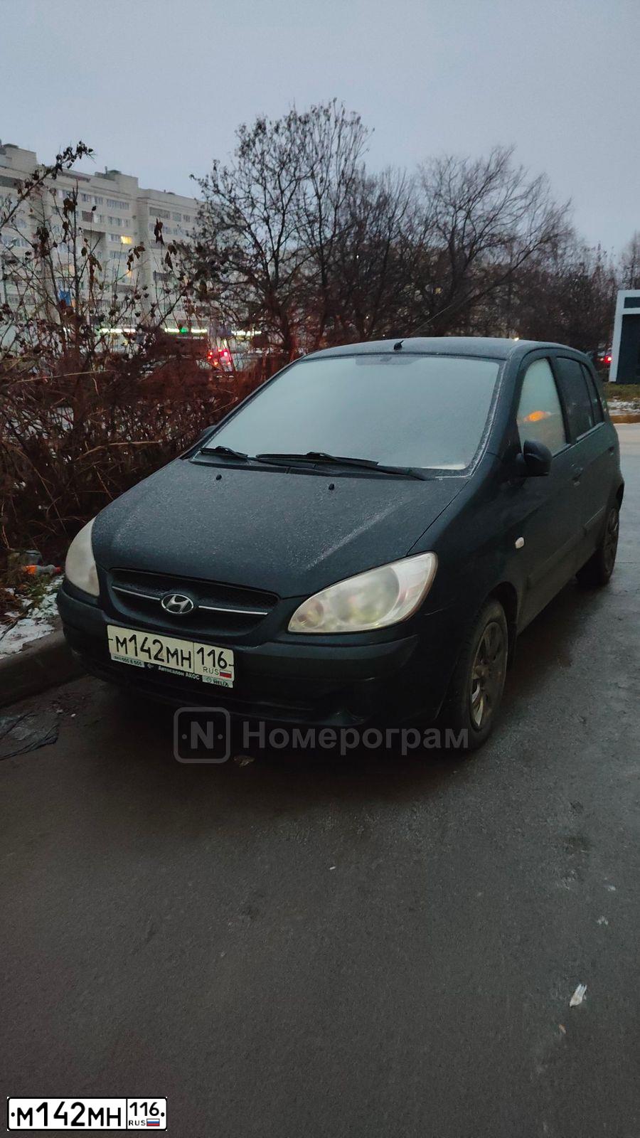 Фото автомобиля HYUNDAI GETZ, 2008 — госномер М142МН116. Цвет: ЧЕРНЫЙ