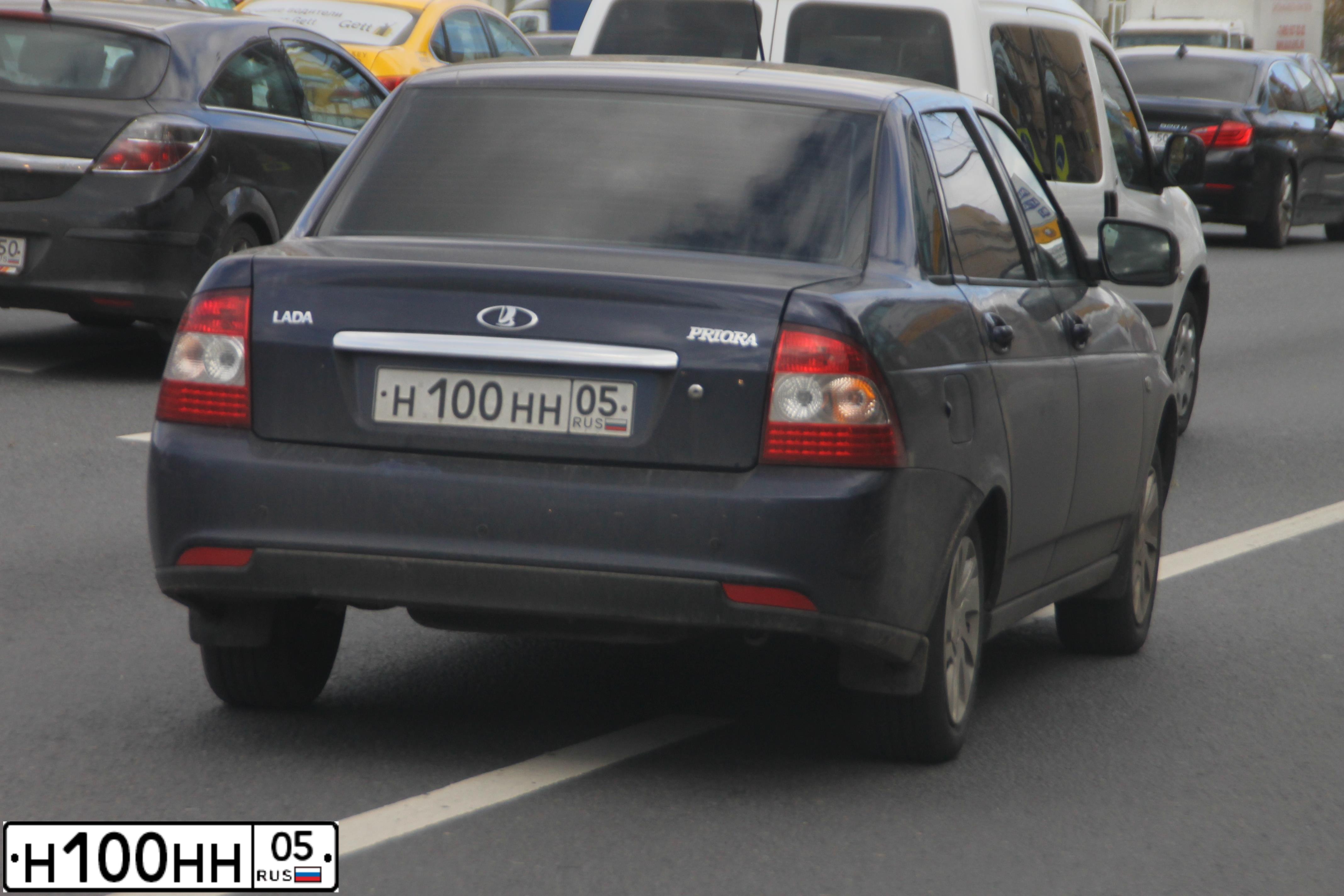 Фото автомобиля LADA 2170 PRIORA, 2014 — госномер Н100НН05. Цвет: Белый