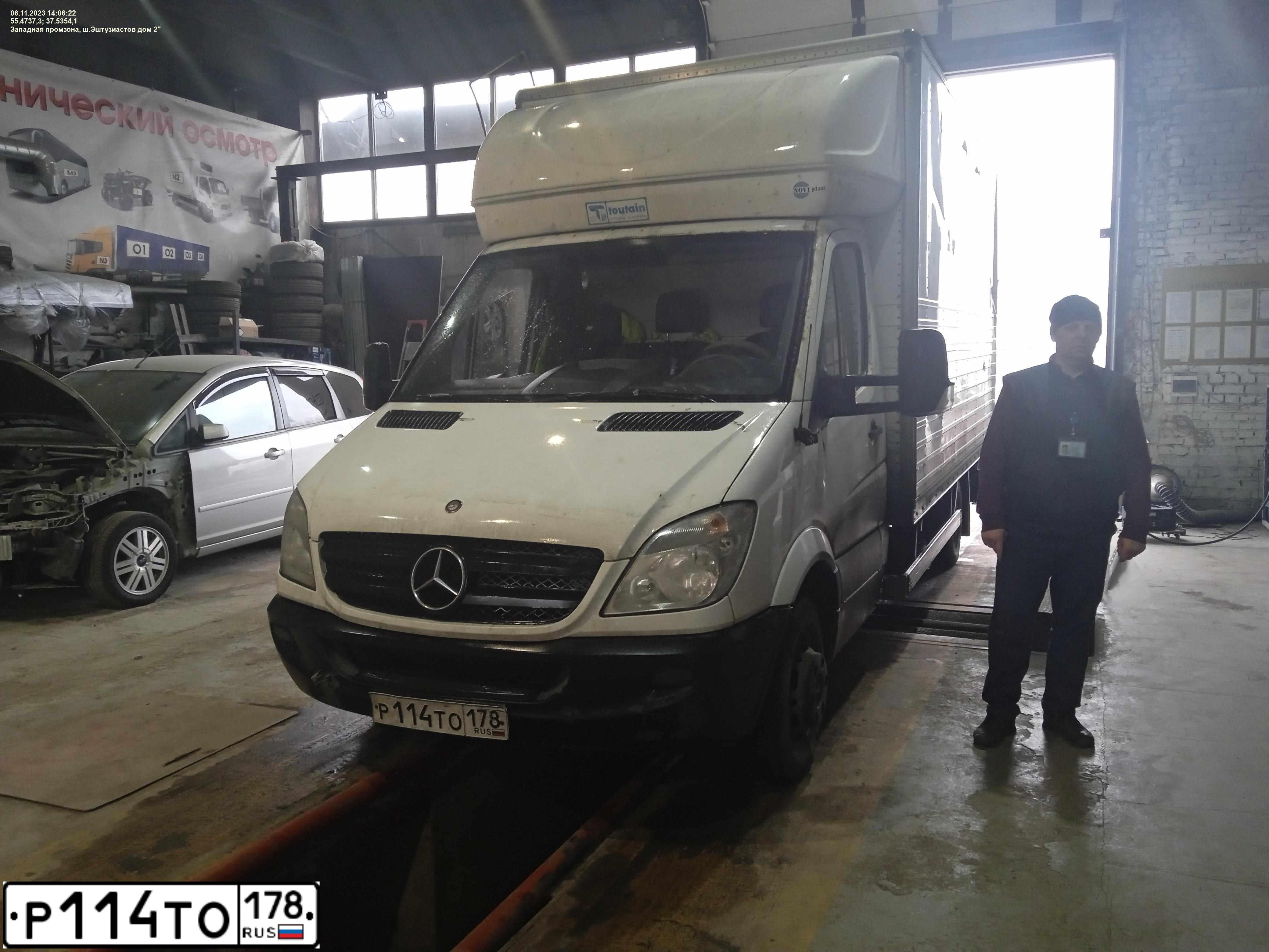 Фото автомобиля MERCEDES SPRINTER, 2007 — госномер Р114ТО178. Цвет: БЕЛЫЙ