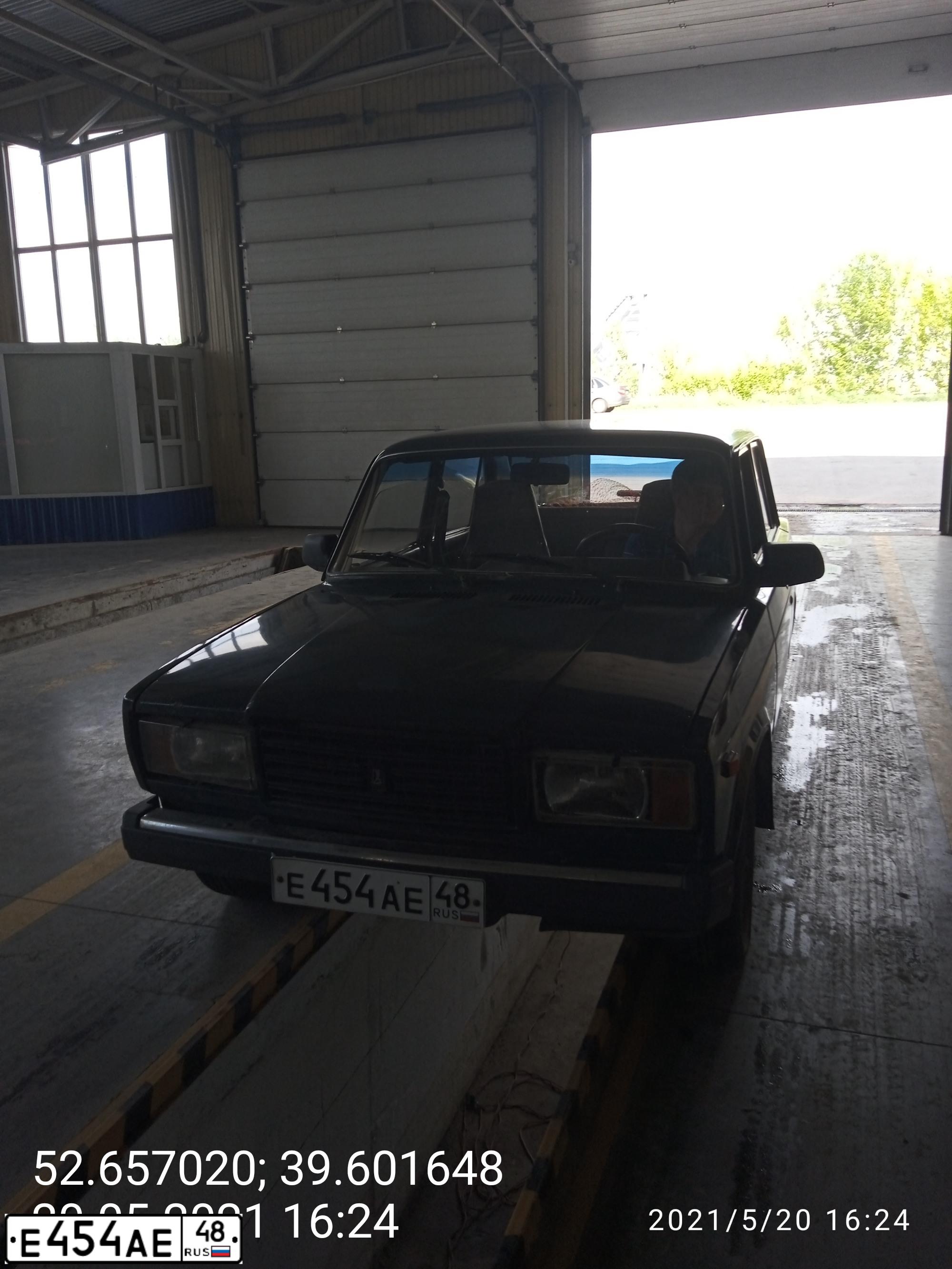 Фото автомобиля LADA 2107, 2005 — госномер Е454АЕ48. Цвет: Сине-зеленый