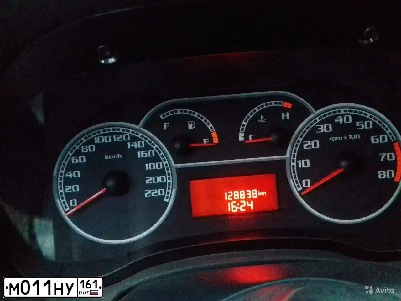 Фото автомобиля FIAT ALBEA, 2011 — госномер М011НУ161. Цвет: Белый