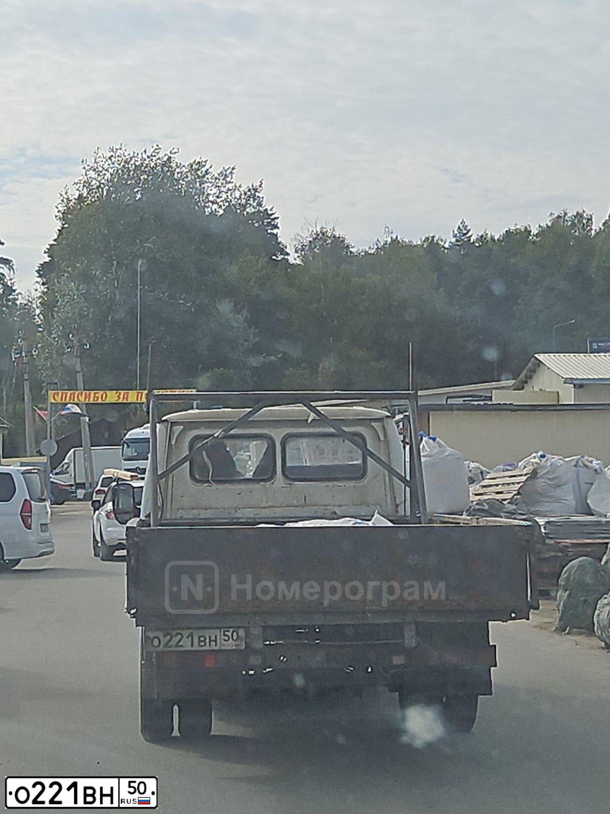 Фото автомобиля GAZ 3302 EL, 2010 — госномер М172ВТ197. Цвет: Белый