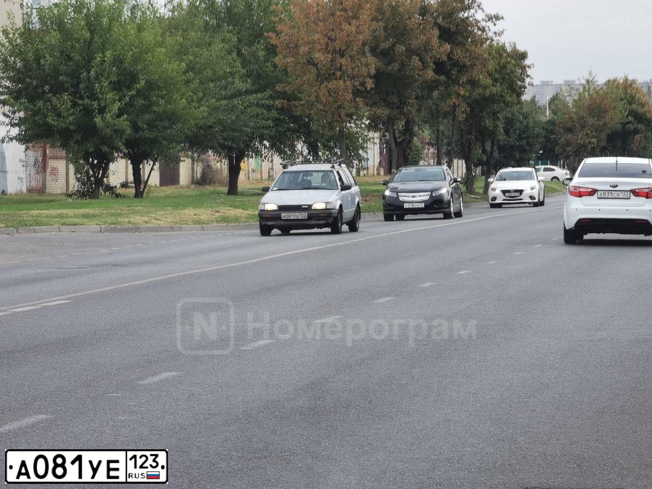 Фото автомобиля LADA 2114 SAMARA, 2011 — госномер У445НО193. Цвет: ТЕМНО-ВИШНЕВЫЙ