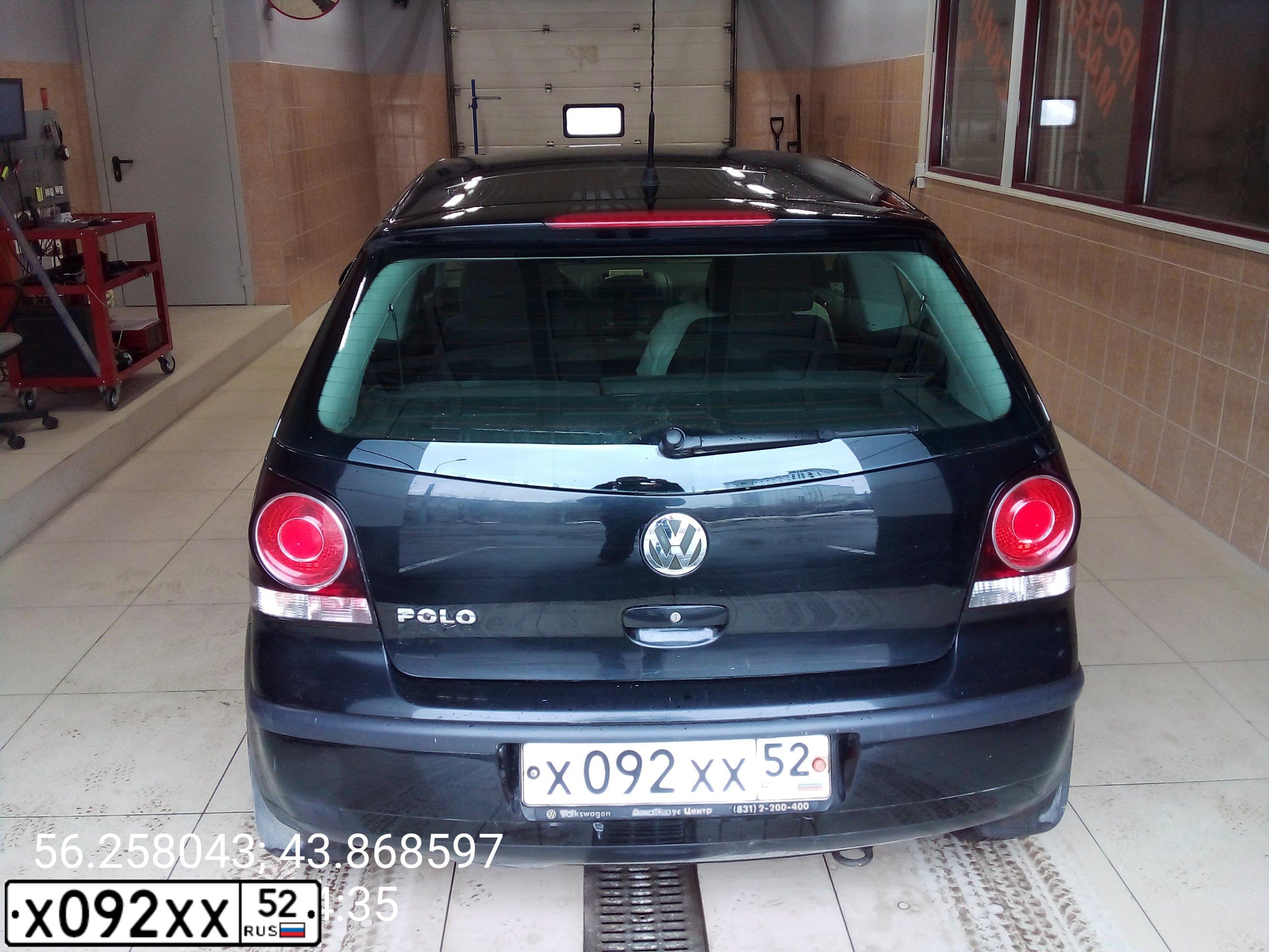 Фото автомобиля VOLKSWAGEN POLO, 2008 — госномер Х092ХХ52. Цвет: ЧЕРНЫЙ