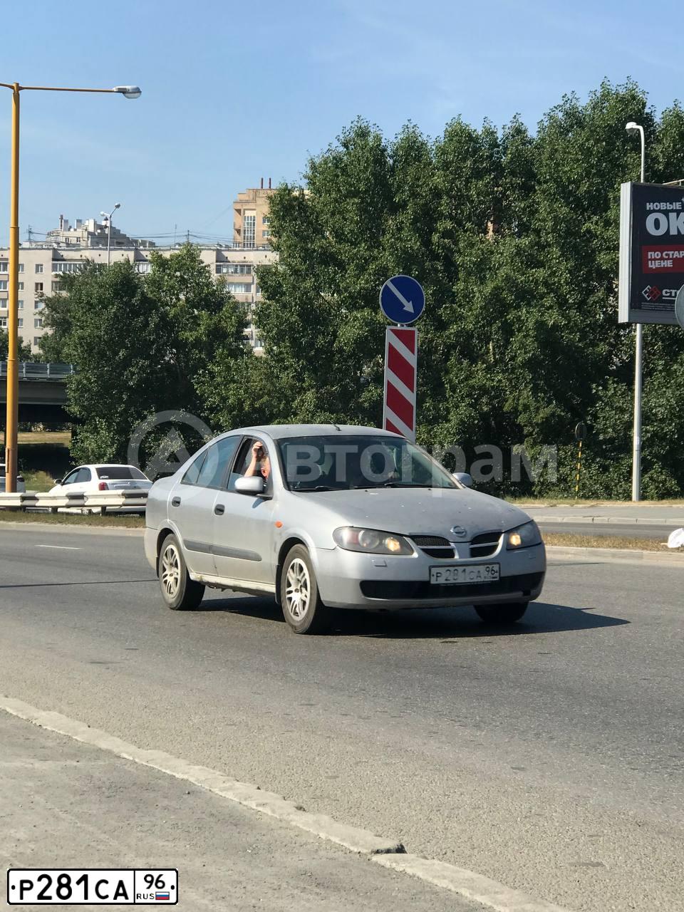 Фото автомобиля NISSAN ALMERA, 2004 — госномер Р281СА96. Цвет: СВ.СЕРЫЙ