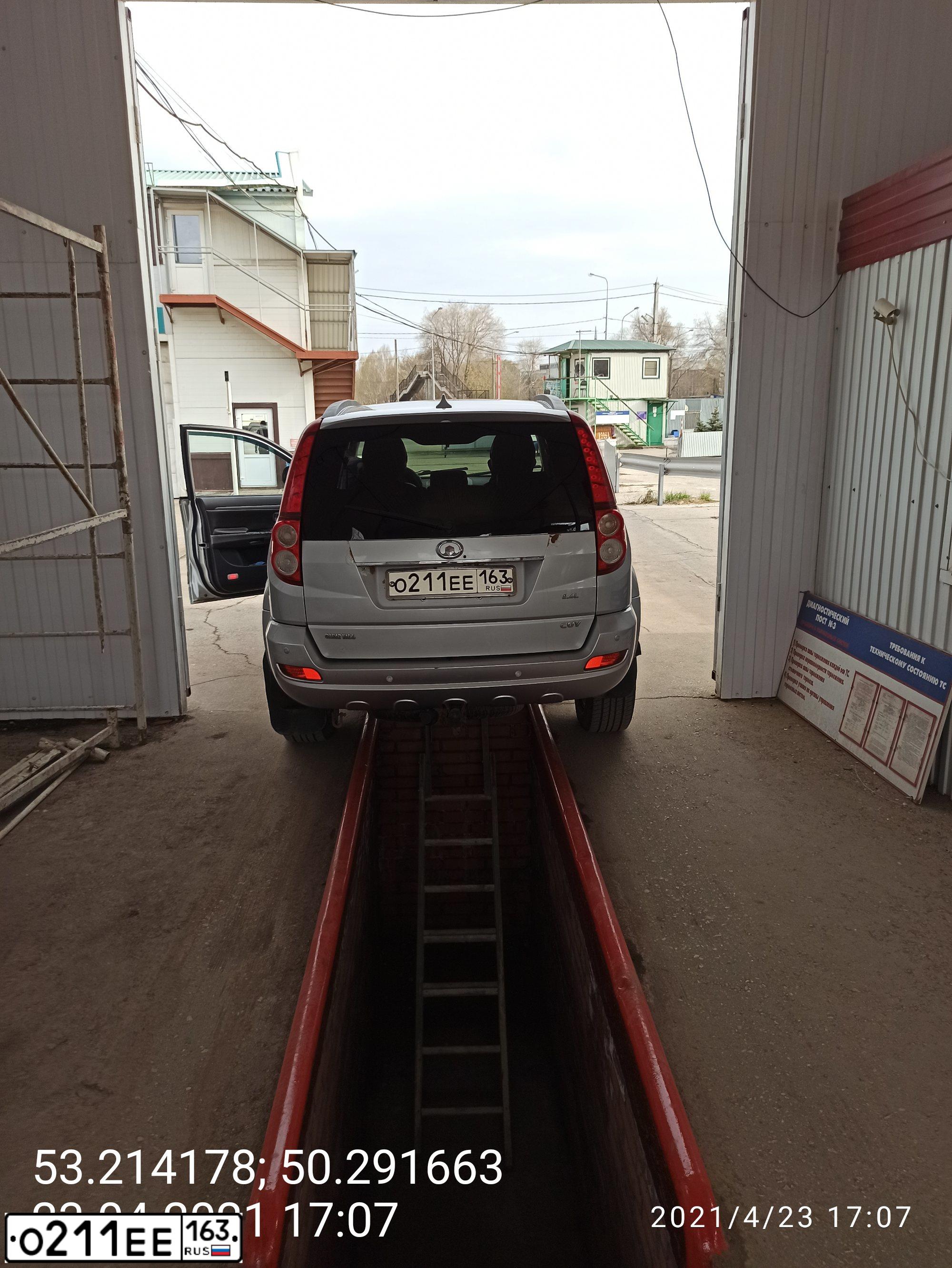 Фото автомобиля GREAT WALL HOVER, 2011 — госномер О211ЕЕ163. Цвет: СВЕТЛО-СЕРЫЙ