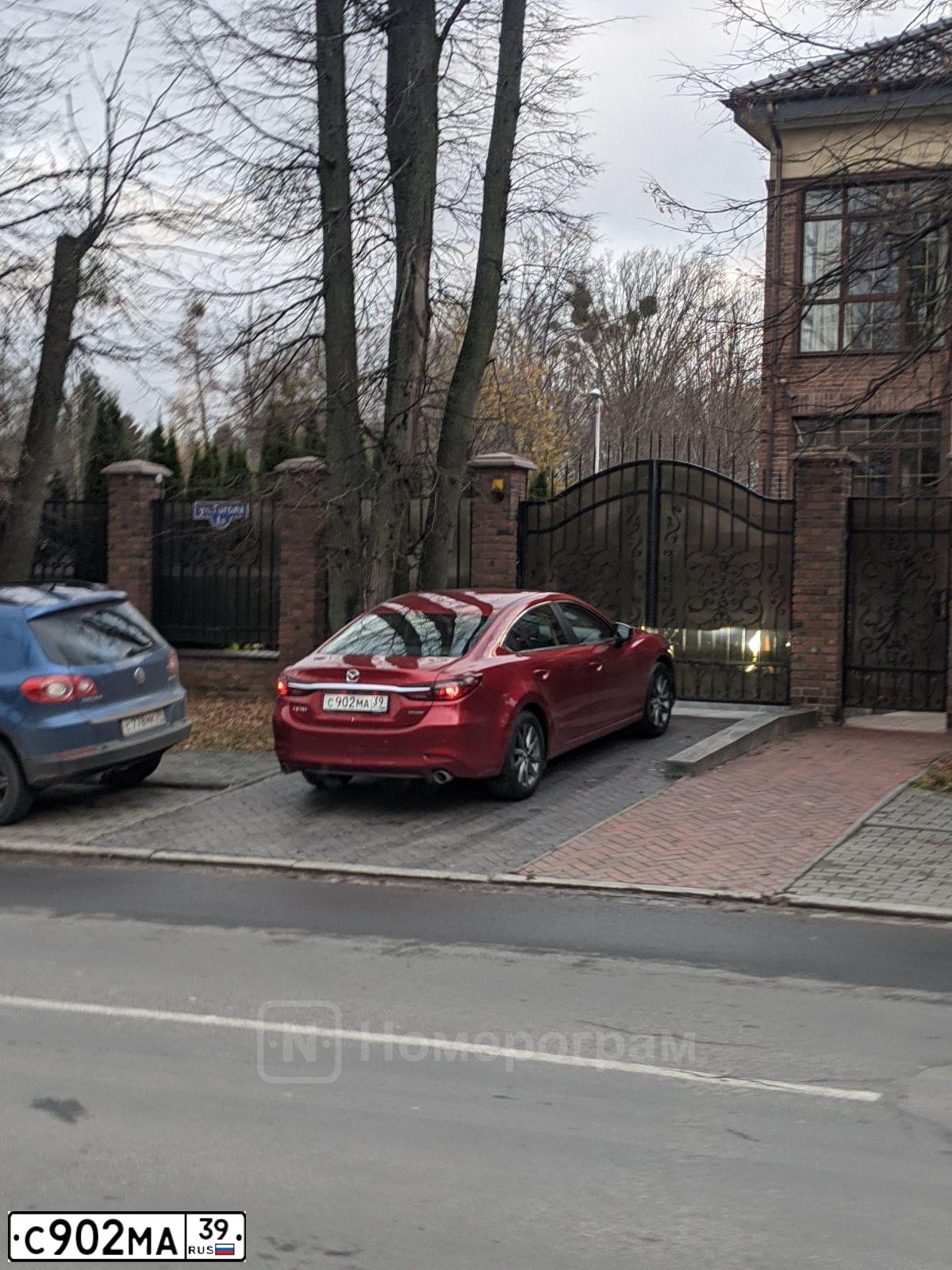 Фото автомобиля MAZDA 6, 2020 — госномер С902МА39. Цвет: Красный