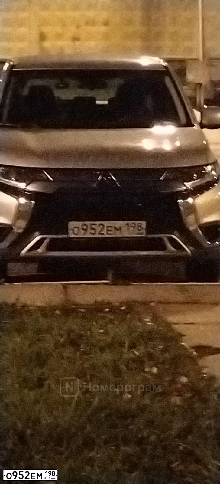 Фото автомобиля MITSUBISHI OUTLANDER, 2020 — госномер О952ЕМ198. Цвет: СЕРЕБРИСТЫЙ