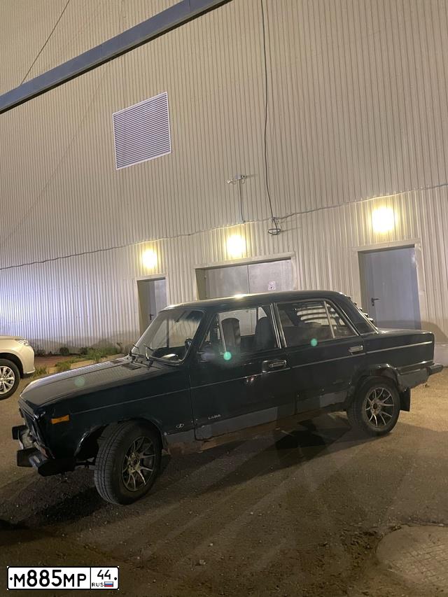 Фото автомобиля LADA 2106, 1999 — госномер М885МР44. Цвет: сине-зеленый
