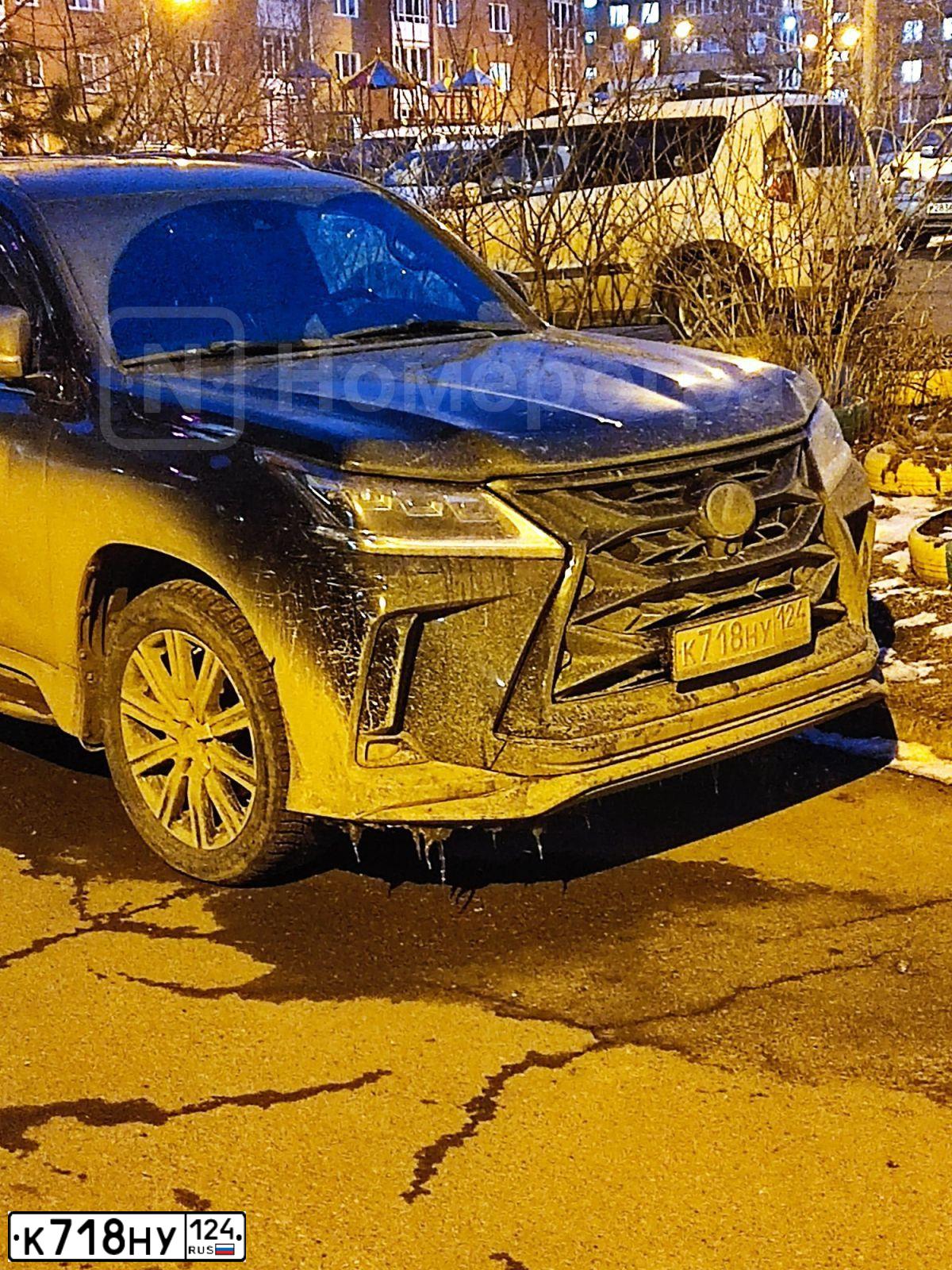 Фото автомобиля LEXUS LX, 2018 — госномер К718НУ124. Цвет: ЧЕРНЫЙ