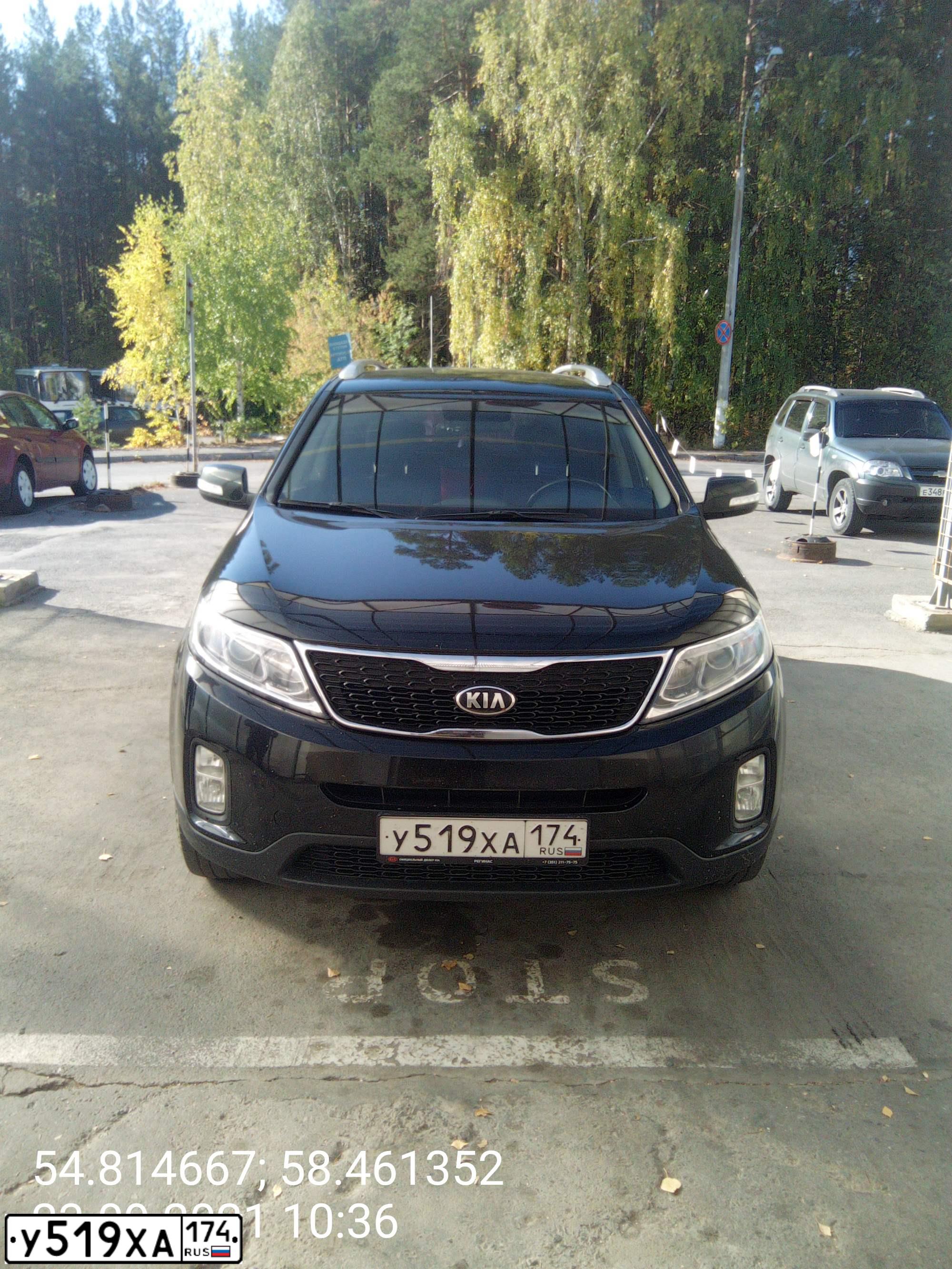 Фото автомобиля KIA SORENTO, 2017 — госномер У519ХА174. Цвет: ЧЕРНЫЙ