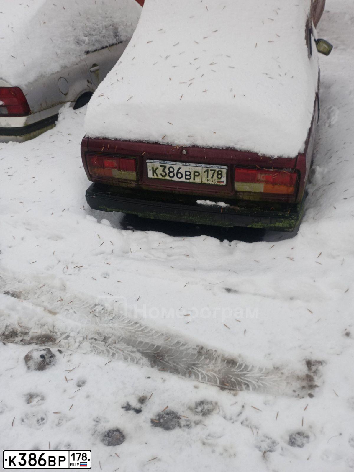 Фото автомобиля LADA 2107, 1997 — госномер К386ВР178. Цвет: КРАСНЫЙ