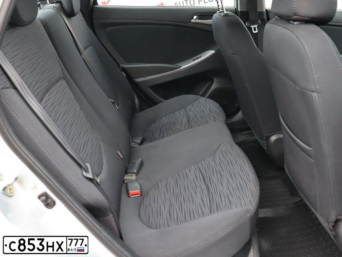 Фото автомобиля HYUNDAI SOLARIS, 2015 — госномер Е701ВМ62. Цвет: Серебристый