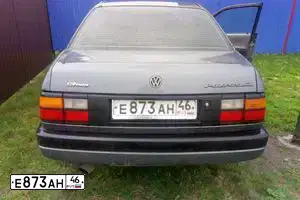 Фото автомобиля VOLKSWAGEN PASSAT, 1989 — госномер С977ВМ36. Цвет: СЕРЫЙ МЕТАЛЛИК